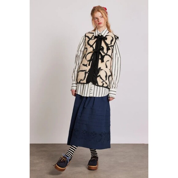 Free People Damson Madder UK 10 US 6 Marta Borg Gilet Bow Vest Teddy Black New - Picture 3 of 16